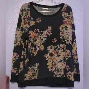 Maurices black floral comfy stretchy long sleeve pullover sweatshirt